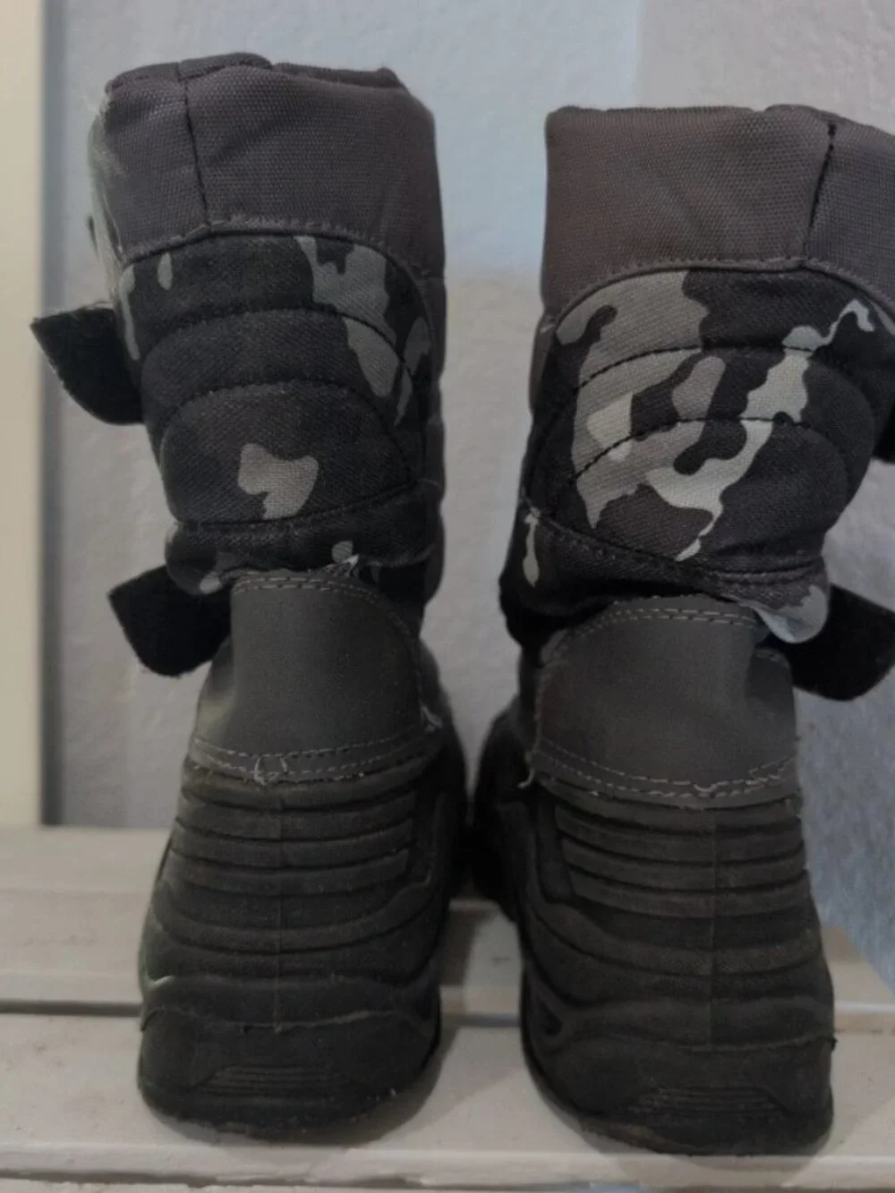 Camo Winter Snow Boots Youth Size 3 Waterproof Nonslip Insulated Black Grey